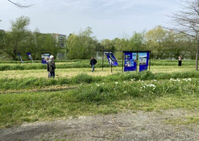 Inauguration de Comme un dimanche au fleuve, 6 avril 2024, bleu, déambulation, Bassens, fleuve, herbe, chemin