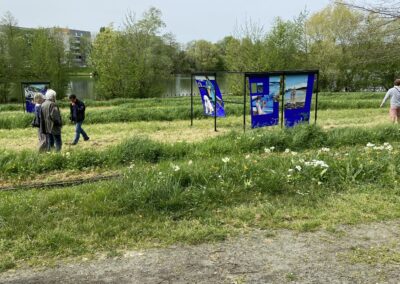 Inauguration de Comme un dimanche au fleuve, 6 avril 2024, bleu, déambulation, Bassens, fleuve, herbe, chemin