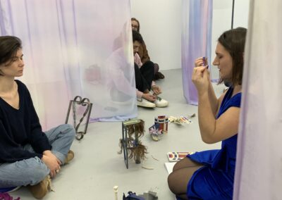 Performance « Desired Reality – divination 1 » par Lou-Andréa Lassalle-Villaroya